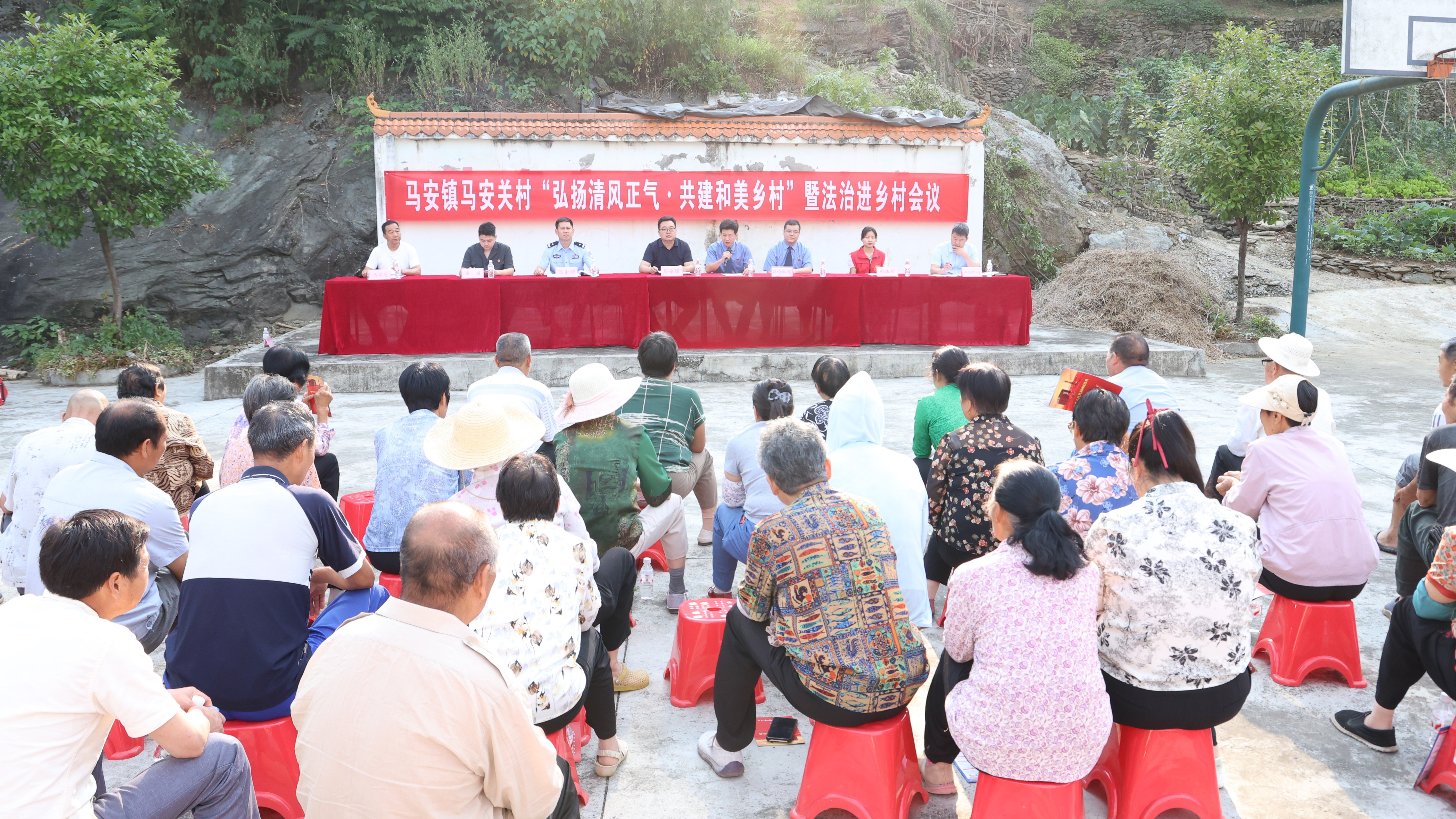 普法进乡村 检察润民心
